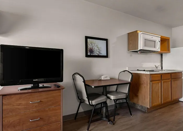 Woodspring Suites Champaign Near University