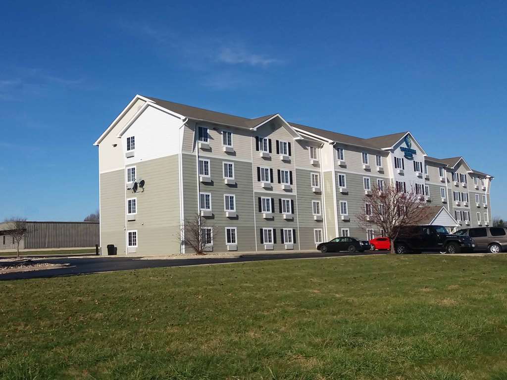 Woodspring Near 2* Champaign
